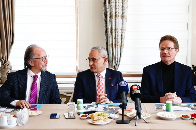 Ambassador Nikolaus Meyer-Landrut met with Kütahya Mayor Prof. Dr. Alim Işık and world-renowned artist Mehmet Gürsoy from Kütahya, who has been honored with a Living Human Treasure by UNESCO.