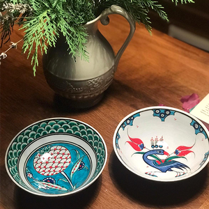  Iznik-style bowls 