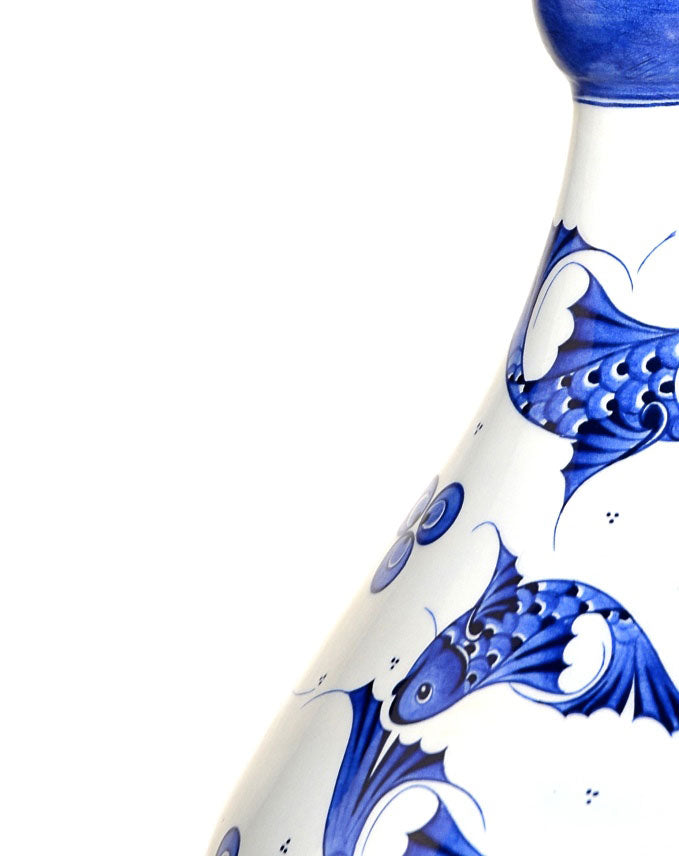 Iznik vase decorated with fish pattern.