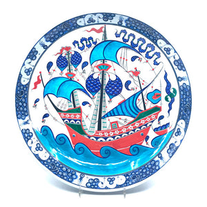 Iznik collection plate with beautiful sailing-ship