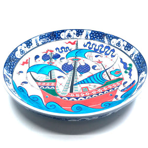 Iznik collection plate with beautiful sailing-ship design