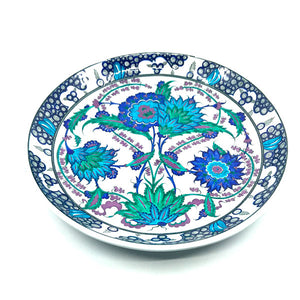 Iznik deep plate with two large flowerheads